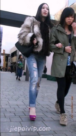 ��ɫ�߸�Ь,�Ը�ţ��,��Ʒ��Ů [mp4/814M]