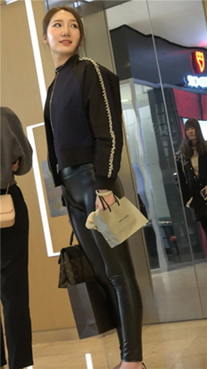 4K������Ƶ������Ľ���Ƥ�㼫Ʒ����Ů[MP4-3.51GB]