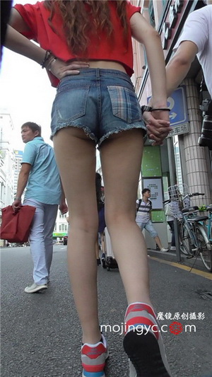 �������Լ���Ʒ�����ŵ���������������� [MP4-396MB]