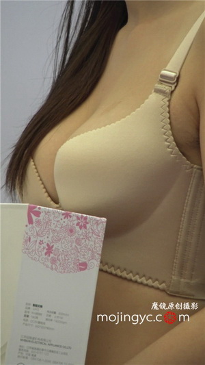 4K���壡�Ϻ������ᳬ�Ըн����̿���Ů[MP4-3.19G]