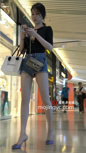 4K������Ƶ����Ϧ���֣��󿪱��ȿ�������Ů��һ��[MP4-1.03G]