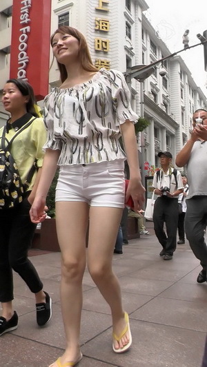 ������ɫ�ȿ㳤����Ů[MP4-510M]