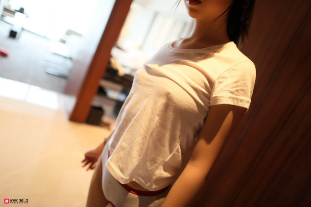 [ROSIд��] 2018.10.31 NO.2520 [44+1P-39.0M]